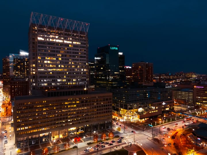 Denver, n.: A smallish city located just below the "O" in Colorado.